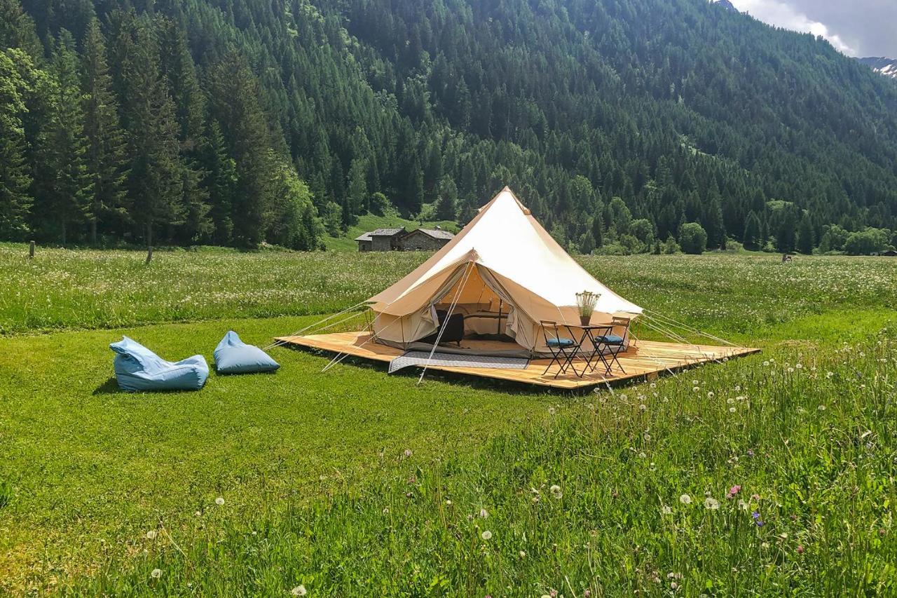 Hobo Camping Courmayeur Bagian luar foto