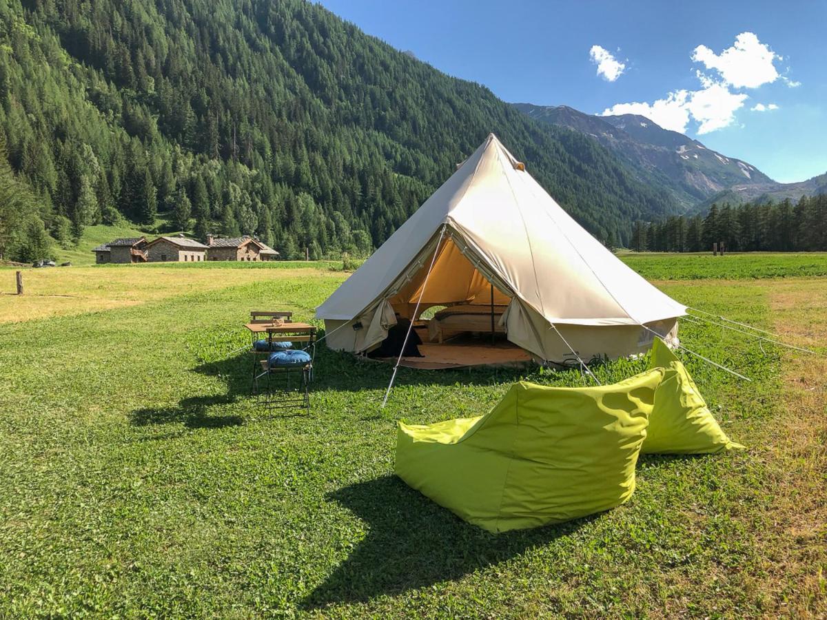Hobo Camping Courmayeur Bagian luar foto